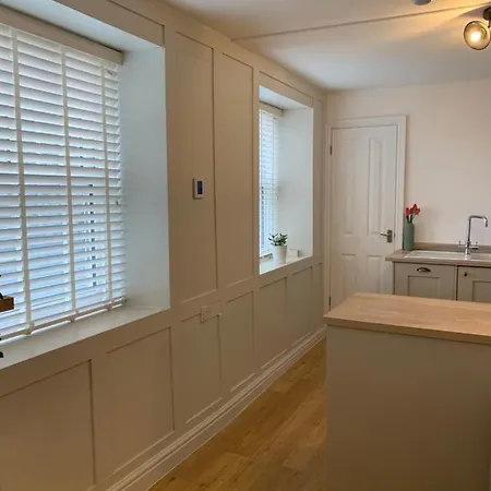 Ground Floor Retreat - Business Or Pleasure Daire