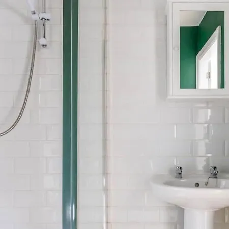 Ground Floor Retreat - Business Or Pleasure アパート ケンダル