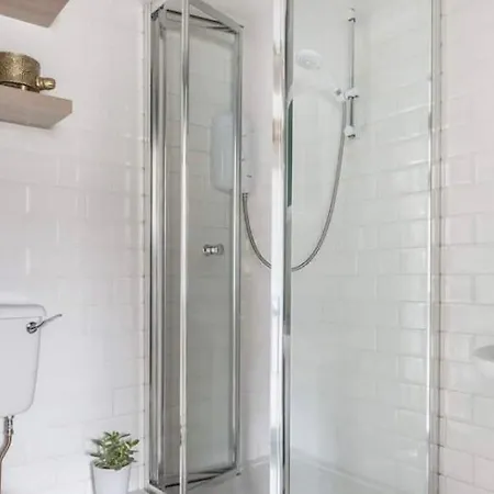 Ground Floor Retreat - Business Or Pleasure アパート